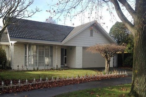 Photo of property in 17 Witbrock Crescent, Burnside, Christchurch, 8053
