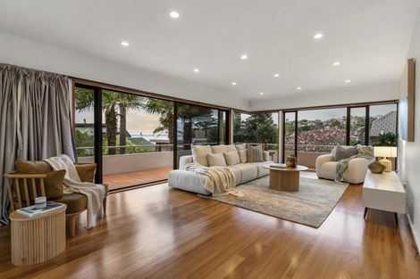 Photo of property in 1/52 Masterton Road, Rothesay Bay, Auckland, 0630