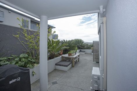 Photo of property in 1/203 Marine Parade, Mount Maunganui, 3116