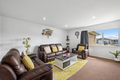 Photo of property in 10 Kipling Crescent, Owhata, Rotorua, 3010