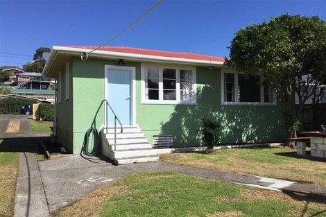 Photo of property in 4 Harbour Street, Moturoa, New Plymouth, 4310