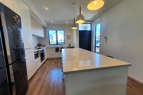 Photo of property in 22 Tapuwae Way, Mangere Bridge, Auckland, 2022