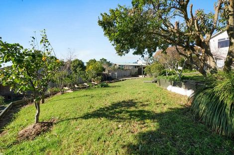 Photo of property in 150 Bleakhouse Road, Mellons Bay, Auckland, 2014