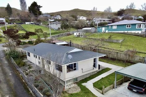 Photo of property in 12 Ruru Road, Taihape, 4720