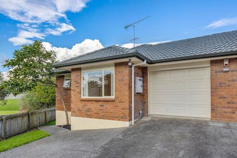 Photo of property in 52 Mirrabooka Avenue, Botany Downs, Auckland, 2010