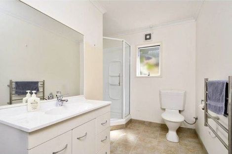 Photo of property in 2 Parkside Road, West Harbour, Auckland, 0618