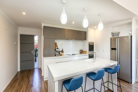 Photo of property in 2a Portland Drive, Highlands Park, New Plymouth, 4312