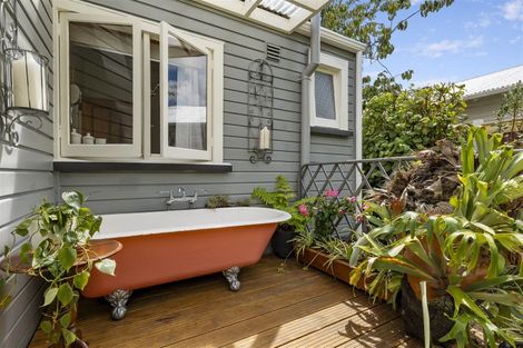 Photo of property in 51 Gaine Street, New Plymouth, 4310