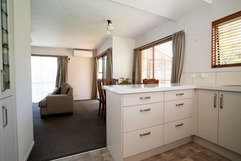 Photo of property in 3/2 Bill Ashcroft Grove, Havelock North, 4130