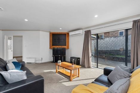 Photo of property in 64 Ayrshire Drive, Grandview Heights, Hamilton, 3200