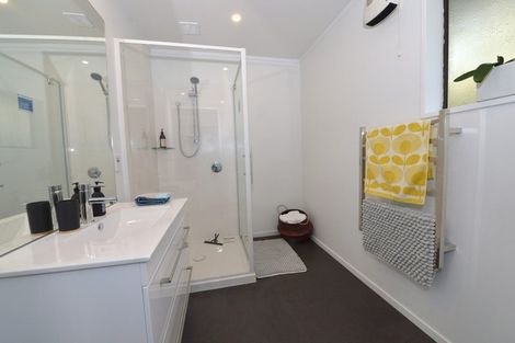 Photo of property in 2/11 Taupata Street, Redcliffs, Christchurch, 8081