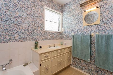 Photo of property in 1 Whareora Terrace, Cashmere, Christchurch, 8022