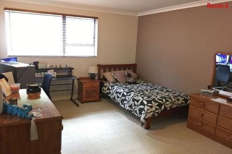 Photo of property in 8 Bruce Road, Glenfield, Auckland, 0629