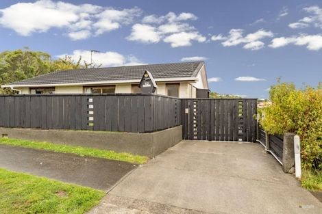 Photo of property in 2a Laurel Grove, Maungaraki, Lower Hutt, 5010