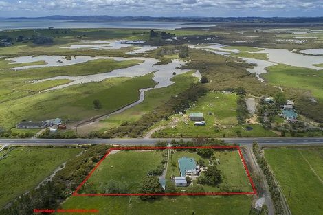 Photo of property in 333 South Head Road, South Head, Helensville, 0874