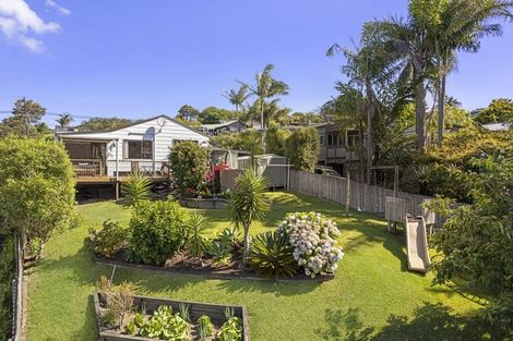 Photo of property in 36 Elliston Crescent, Stanmore Bay, Whangaparaoa, 0932