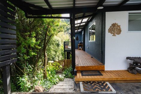 Photo of property in 69 Greenacres Street, Macandrew Bay, Dunedin, 9014