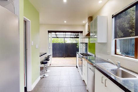 Photo of property in 3a Queen Street, Aramoho, Whanganui, 4500