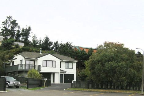 Photo of property in 6 Monarch Grove, Maoribank, Upper Hutt, 5018
