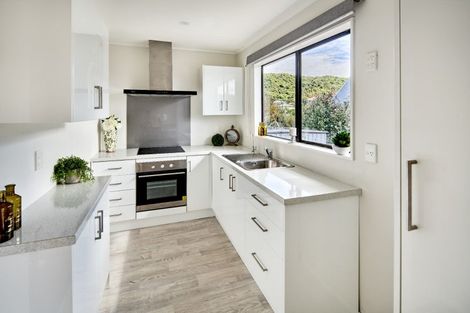 Photo of property in 2/11 Te Arawi Street, Takapuwahia, Porirua, 5022