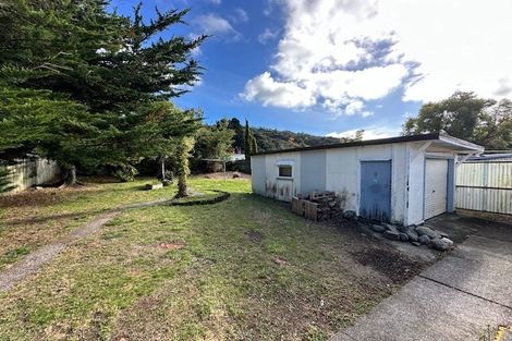 Photo of property in 49 Westminster Road, Wainuiomata, Lower Hutt, 5014