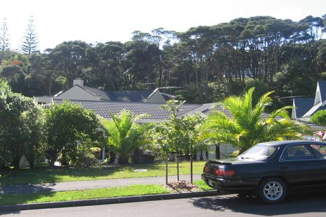 Photo of property in 25 Woodfern Crescent, Titirangi, Auckland, 0604