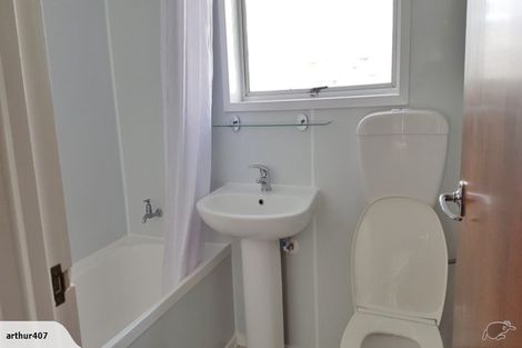 Photo of property in 3/11 Alston Avenue, Kelston, Auckland, 0602