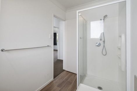 Photo of property in 28 Pinedale Parade, Milson, Palmerston North, 4414