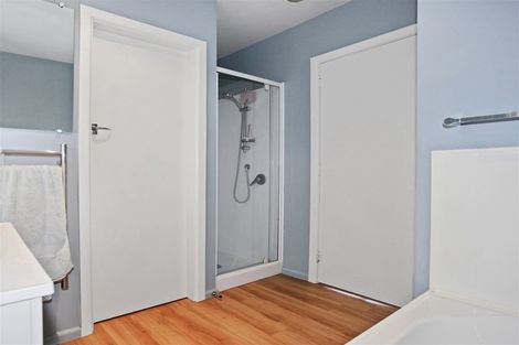 Photo of property in 1 Kingsgate Place, Burnside, Christchurch, 8053