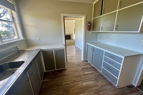 Photo of property in 58 Tiromoana Road, Raumati South, Paraparaumu, 5032