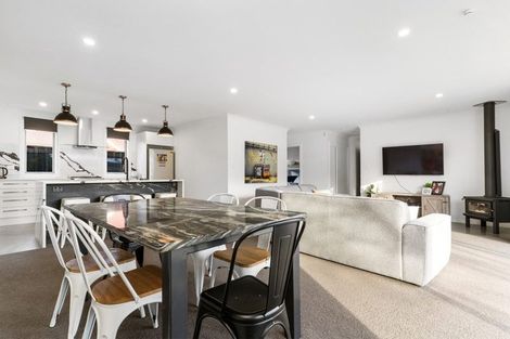 Photo of property in 4 Waikuku Beach Road, Waikuku Beach, 7473