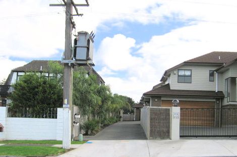 Photo of property in 137a Bucklands Beach Road, Bucklands Beach, Auckland, 2012