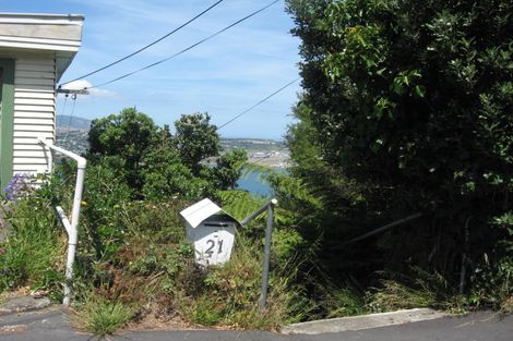 Photo of property in 21 Alexandra Road, Roseneath, Wellington, 6021