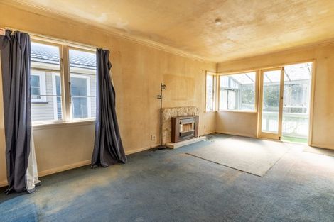 Photo of property in 20 Raroa Terrace, Tawa, Wellington, 5028