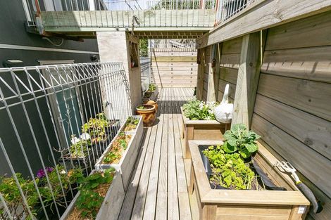 Photo of property in 100 Owhiro Bay Parade, Owhiro Bay, Wellington, 6023