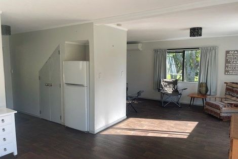 Photo of property in 195 Orere-matingarahi Road, Orere Point, Papakura, 2585