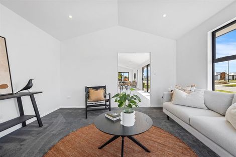 Photo of property in 37 Mcquillan Avenue, Woodend, 7610