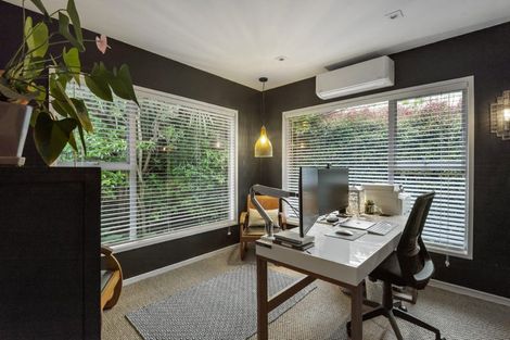 Photo of property in 32a Palmerston Road, Birkenhead, Auckland, 0626