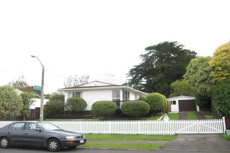 Photo of property in 7 Robert Allan Way, Pakuranga Heights, Auckland, 2010