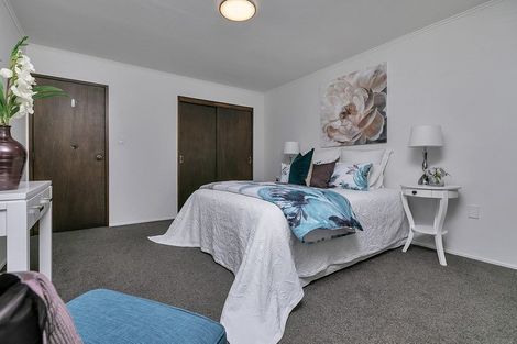 Photo of property in 2/41 Edgeworth Road, Glenfield, Auckland, 0629