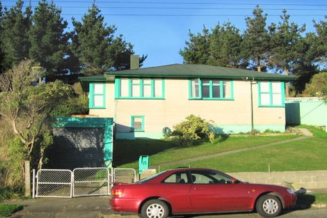 Photo of property in 15 Northumberland Street, Cannons Creek, Porirua, 5024