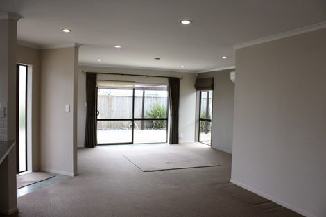 Photo of property in 2c Edmund Hillary Avenue, Papakura, 2110