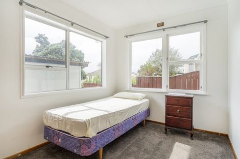 Photo of property in 73 Driver Crescent, Cannons Creek, Porirua, 5024