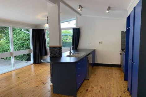 Photo of property in 280 Te Moana Road, Waikanae, 5036