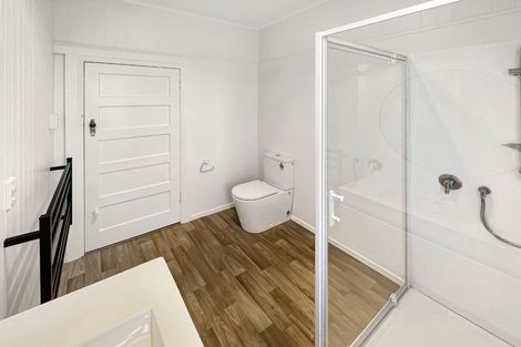 Photo of property in 23 Bulkeley Terrace, New Plymouth, 4310