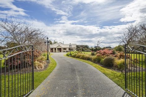 Photo of property in 15 Dobsons Lane, Kelvin Grove, Palmerston North, 4470