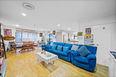 Photo of property in 83 Kamara Road, Glen Eden, Auckland, 0602