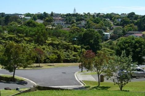 Photo of property in 10 Sherwood Grove, Northcross, Auckland, 0630