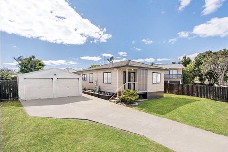 Photo of property in 18 Dungarvon Place, Clendon Park, Auckland, 2103