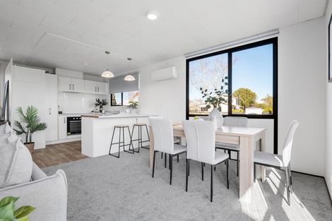 Photo of property in 18 Garland Drive, St Andrews, Hamilton, 3200